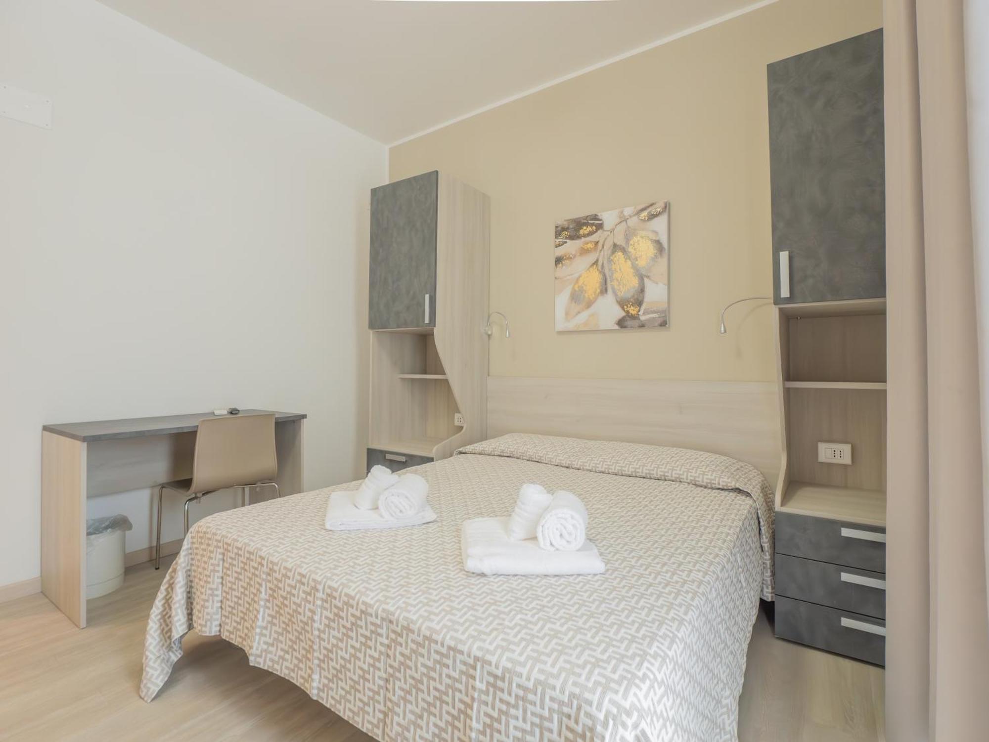 Hotel La Bussola Finale Ligure Exteriör bild
