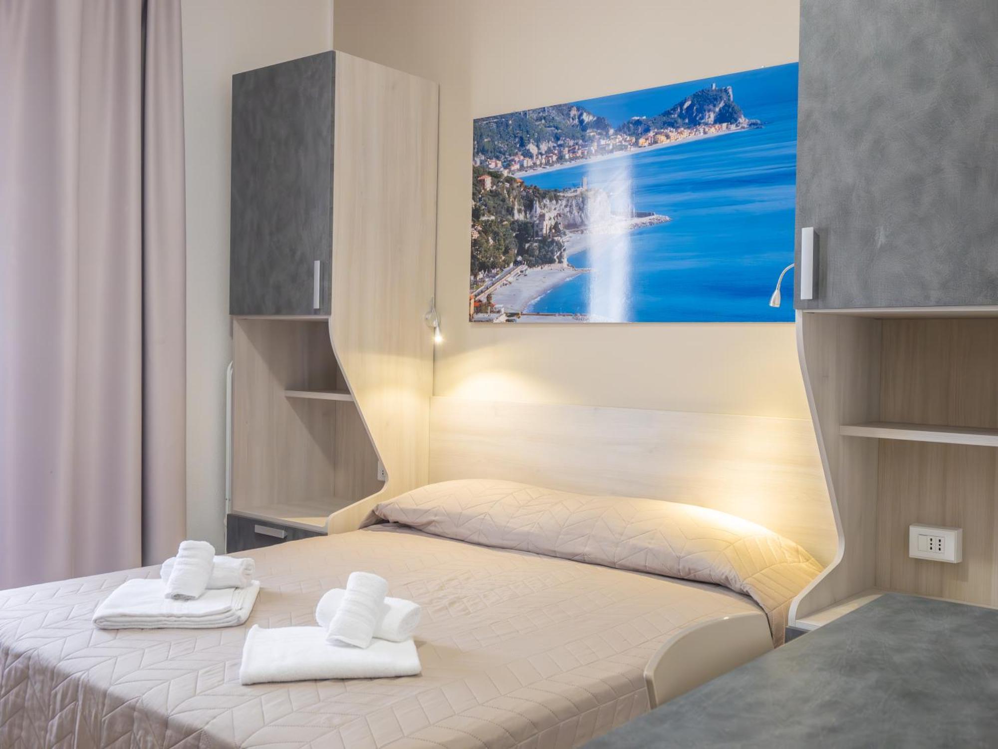 Hotel La Bussola Finale Ligure Exteriör bild