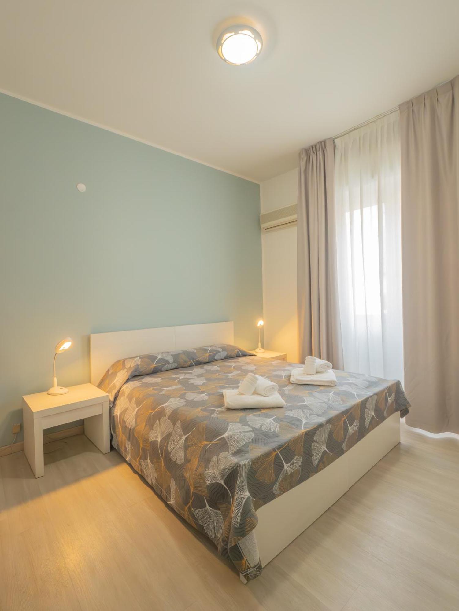 Hotel La Bussola Finale Ligure Exteriör bild